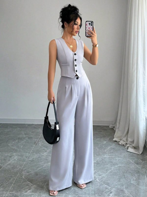 Set Vest Nữ Không Tay Màu Ghi “Form Muse” – Thanh Lịch & Cá Tính